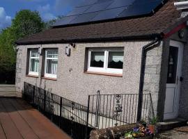 The Old Smiddy Cottage and Apartment, hotel din apropiere 
 de Balloch Castle Country Park, Balloch