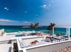 360ᵒ Luxury View Collection - Adults Only, hotel with jacuzzis in Limenaria