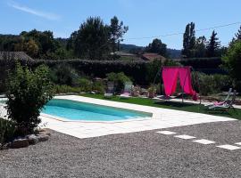 La Colombe, hotel v destinaci Tourrettes