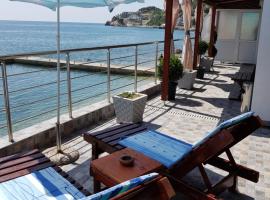 Holiday House Kruce, hotelli Ulcinjissa