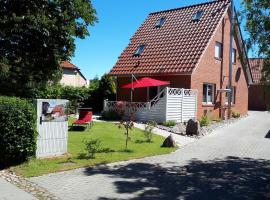 Modern Holiday Home in Wiek with Garden, vakantiehuis in Wiek auf Rügen