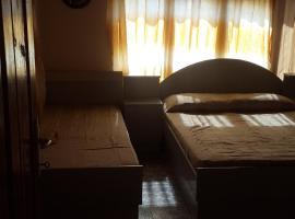 Vila Lisi, hotel v destinaci Poliçan