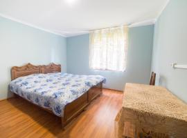 Guest Houze Nona, hotel with parking in Zugdidi