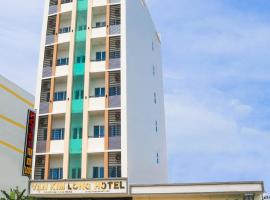 Van Kim Long, hotel con estacionamiento en Ấp &ETH;&ocirc;ng Qu&igrave;