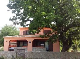 Studio apartman Hrast