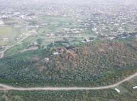 Lentswe Lodge, hotel near Serowe Bus Terminal, Serowe