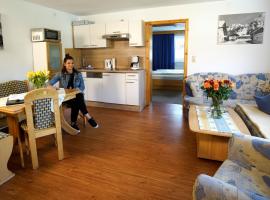 Alpenstern rooms & suites: Lermoos şehrinde bir otel