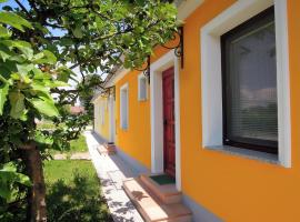 Apartment Antonia, familiehotel i Dobova