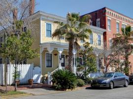 Green Palm Inn, hotel cerca de Centro comercial River Street Market Place, Savannah