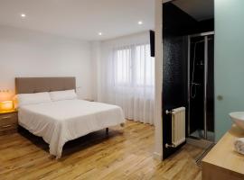 Hotel Montañés, hotel v destinaci Suances