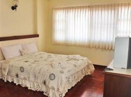 M In Korat Service Apartment, penzion – hostinec v destinaci Nakhon Ratčasima