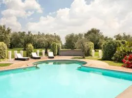 Ultra Luxe Villa w Stunning Pool Paradise