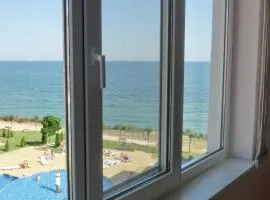 Sea View Panorama apartment on complex with pools and beach, Sveti Vlas