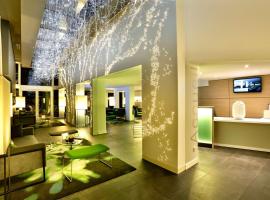 Best Western Plus Hotel Du Parc Chantilly – hotel w mieście Chantilly