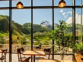 Porta Caucasia Kazbegi