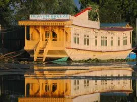 Heaven Breeze Group of Houseboats