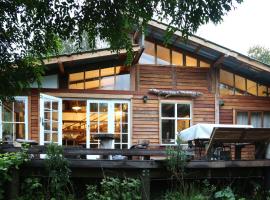 Boutique Vintage Forest Cabin, počitniška nastanitev v mestu Stormsrivier