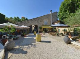 Le Clos des Aramons, hotell i Bernis