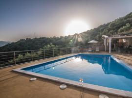 Aksos Suites Accessible Accommodation, διαμέρισμα στην Αγιά