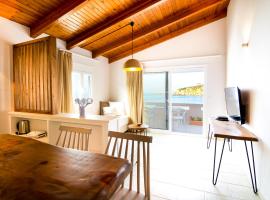 Sunrise Apartments, hotel in Agia Pelagia