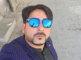 Asfandyar, hotel 