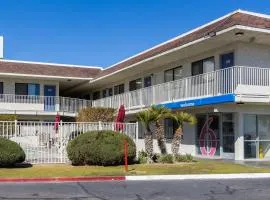 Motel 6-Mojave, CA