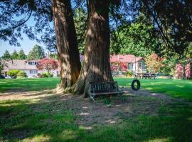 Bramblebank Cottages: Harrison Hot Springs şehrinde bir otel