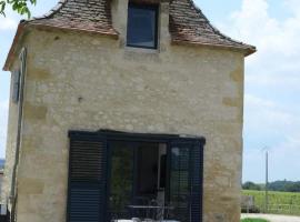 Le Pigeonnier de Château Picon, дом для отпуска в городе Eynesse