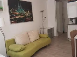 Sonniges Modernes Appartement Höhenberg