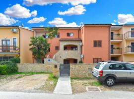 Apartment Puzar 295, viešbutis mieste Štinjanas