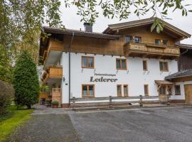 Ferienwohnung Lederer, фермерский дом в городе Зёлль