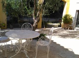 Chambres de la Terre Blanche, B&B in Sanary-sur-Mer