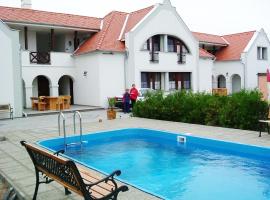 Szanyi Vendégház, hotel v destinaci Hegykő