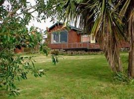 Cabañas Apart Hotel Las Golondrinas, hotel v destinaci Ancud