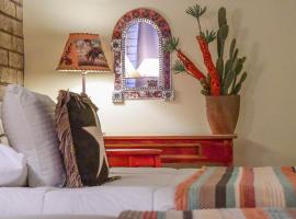 Cave Creek Tumbleweed Hotel, hotel in Cave Creek