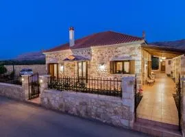 Villa Anerocurù by Chania city
