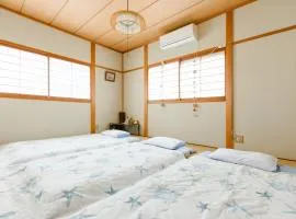 A&Z Guest House 関空行南海線二色の浜駅三分 鍵付き4人部屋