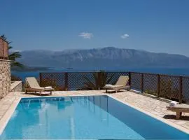 Villa Aeropi