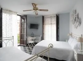 Pension Venecia Gomerez、グラナダのヴィラ