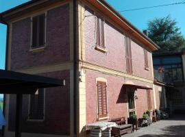 B&B "Il Cantastorie" Casa Molinari-Boldrini - Room & breakfast, hotell i Castelfranco Emilia