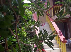 Apartman Tatjana, hotel di Sutomore