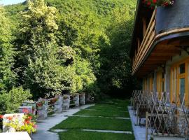 Agriturismo La Selvaggia, hotel-fazenda rural em Mandello del Lario