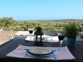 Trivial Pisão - Casa de Férias, para a sua Família, hotel in Raposeira