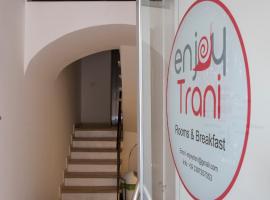 Enjoy Trani, hotel i Trani