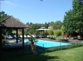 Villa Sainte Victoire, Hotel in Peynier