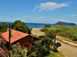 Wooden Beach House, holiday home in Gerani Chanion