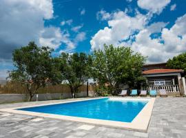 Holiday home Strišnja w/ sea view, Hotel in Debeljak