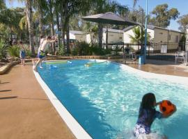 Murray River Holiday Park, resort village in Moama