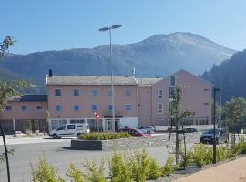 Glomfjord Hotel, hotel near Svartisen Glacier, Glomfjord