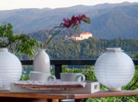 HOMe apartments & Yoga studio, hotel a Bled-Rečica